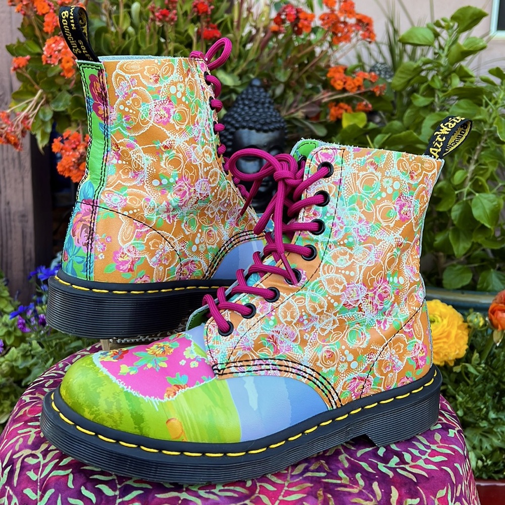 Dr. Martens Colorful Retro Psychedelic Pascal Daze Floral Combat Boots EC 🥰 - Picture 7 of 17